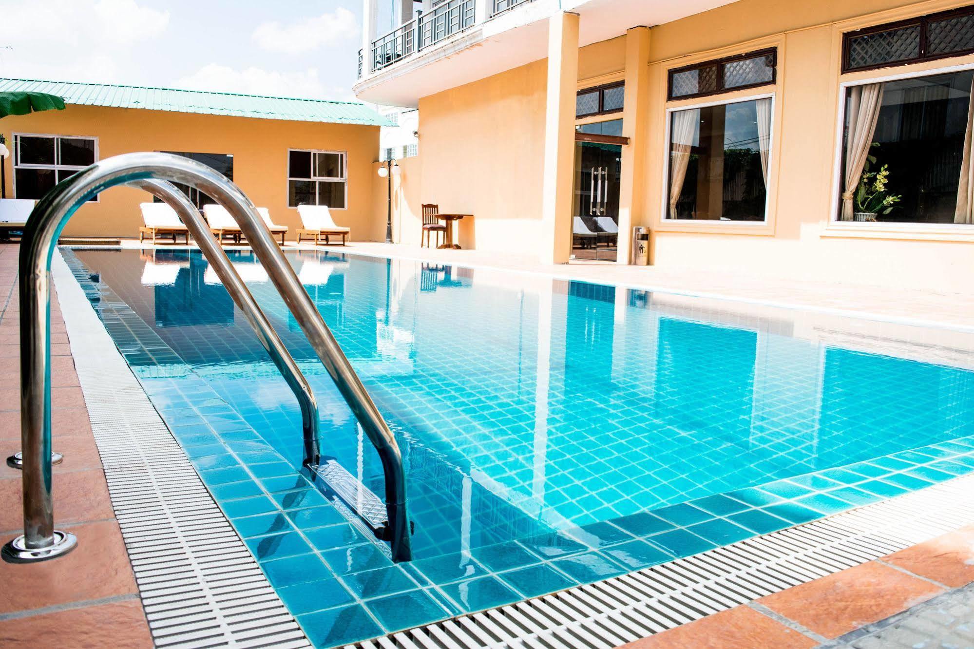 Vientiane Golden Sun Hotel Exterior foto